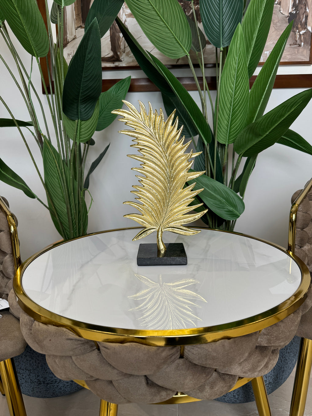 Élégante statue de feuille en métal doré fait main 34 cm