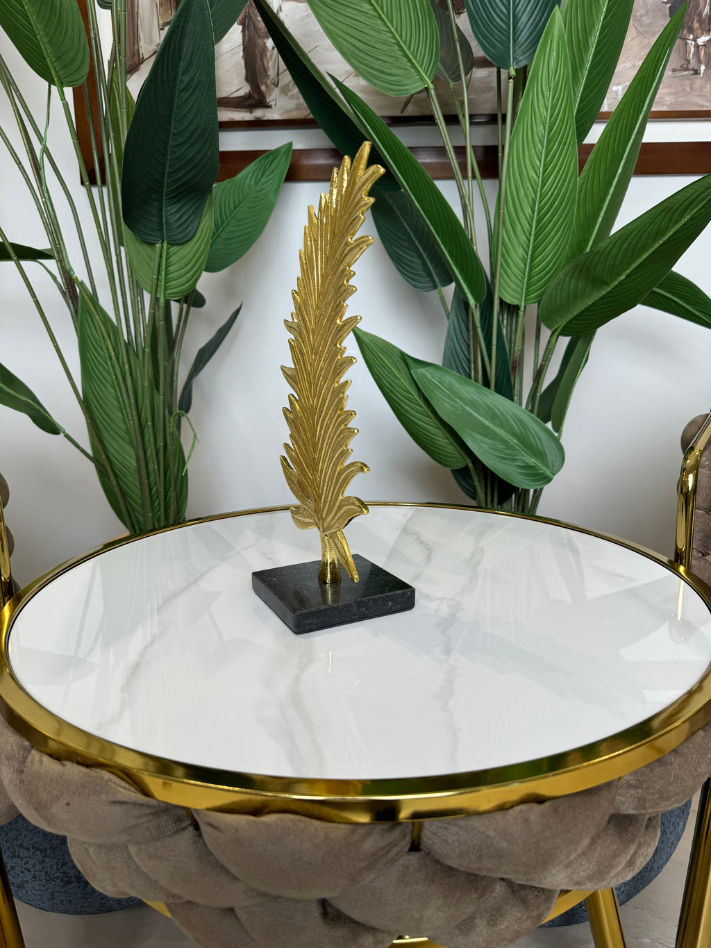 Élégante statue de feuille en métal doré fait main 34 cm