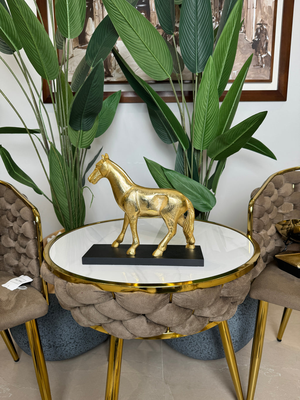 Statue de Cheval au Trot Dorée en Résine - Symbole de Richesse