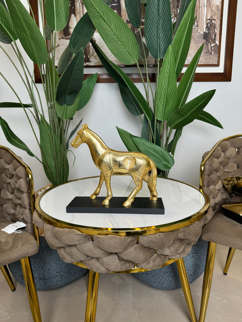 Statue de Cheval au Trot Dorée en Résine - Symbole de Richesse
