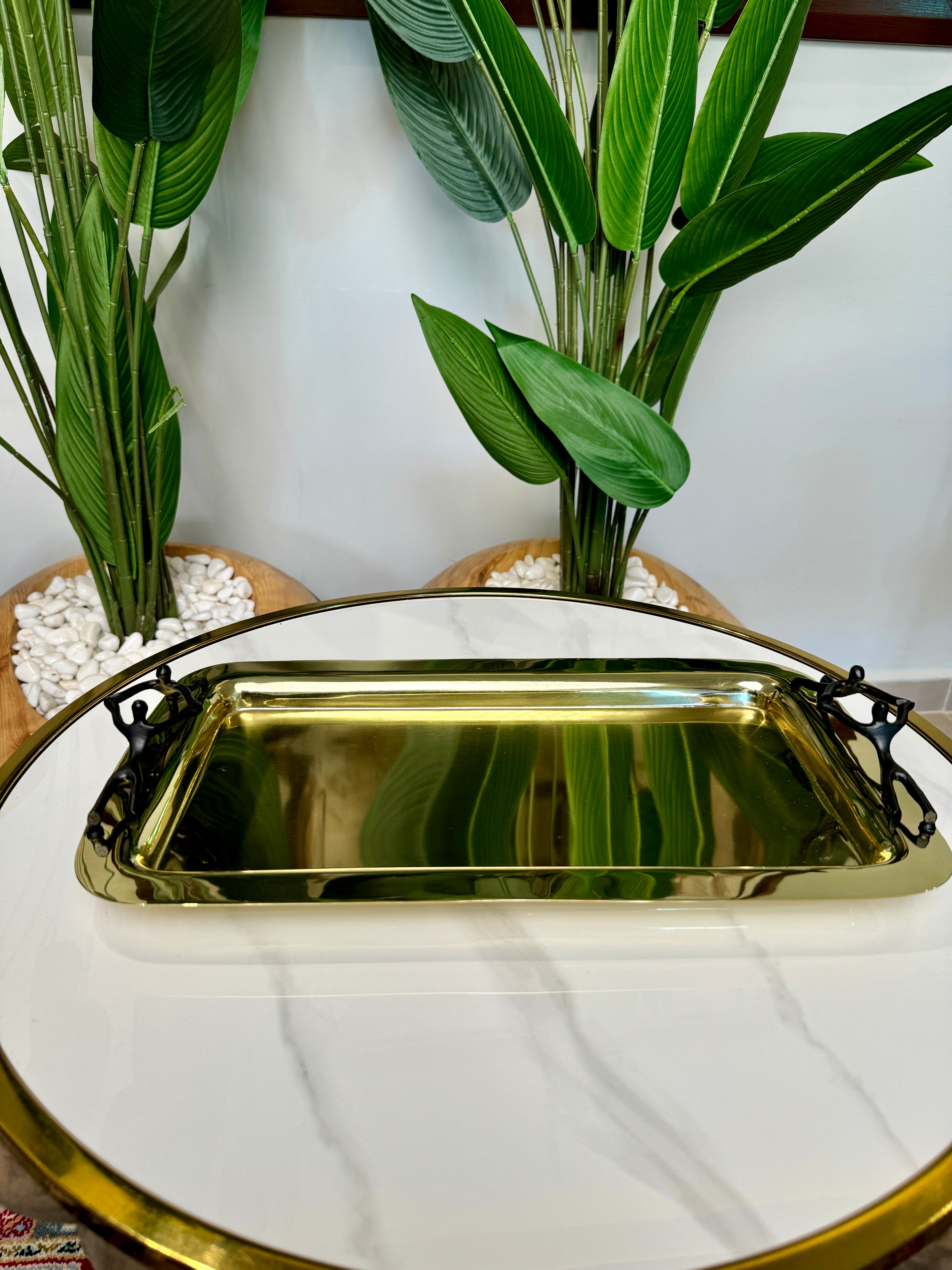 Plateaux en metal doré