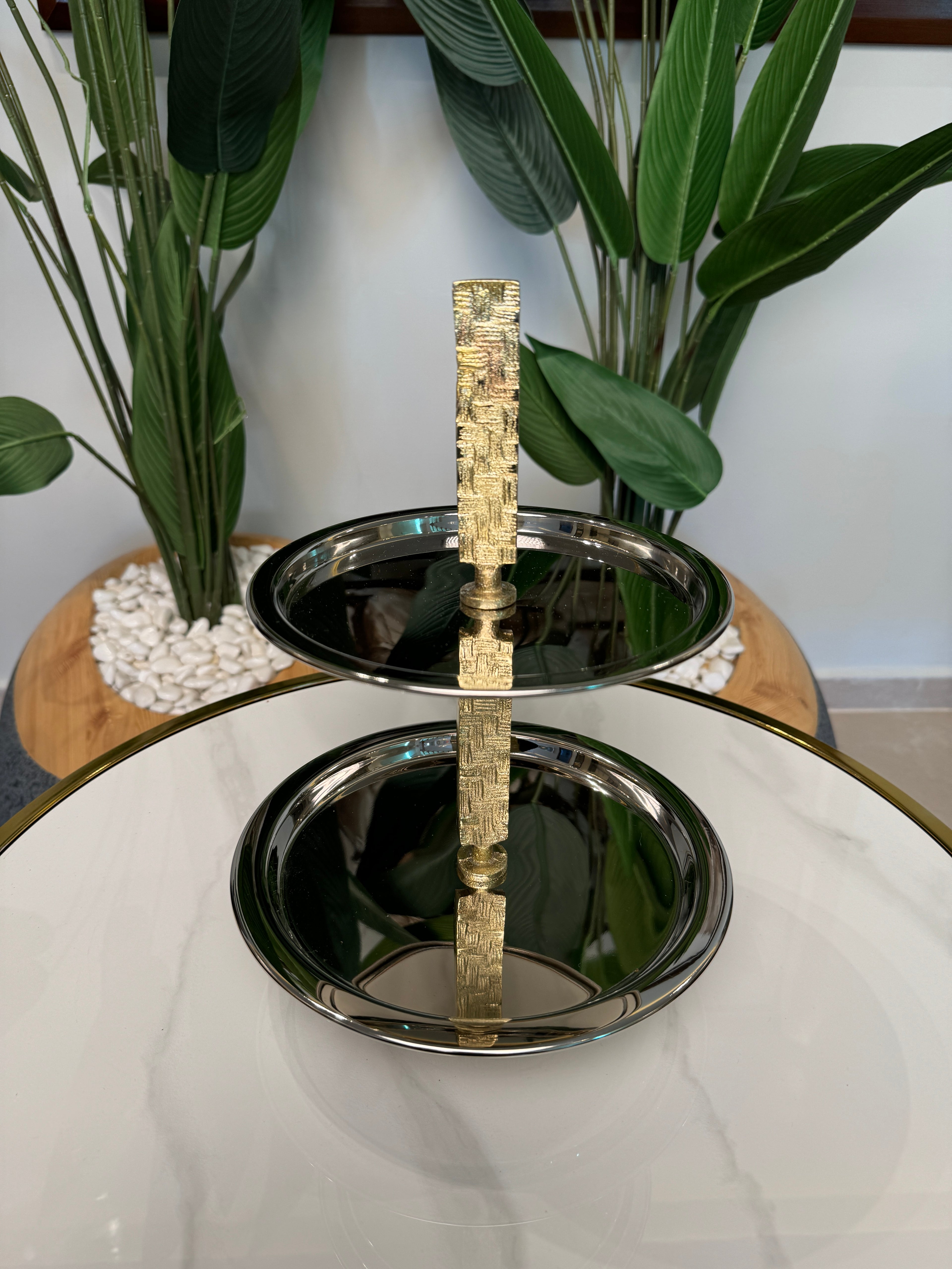 Présentoir à gâteaux en chrome